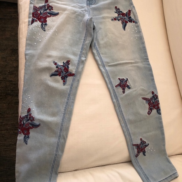 DG2 two pairs of beautiful embroidered jeans - Picture 3 of 11